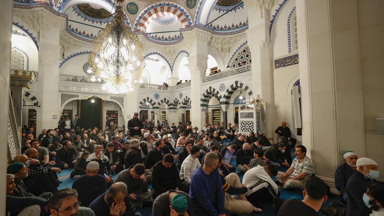 Almanya / Berlin Şehitlik Camii ile Köln Merkez Camii