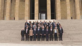 TRT yönetimi Anıtkabir'i ziyaret etti