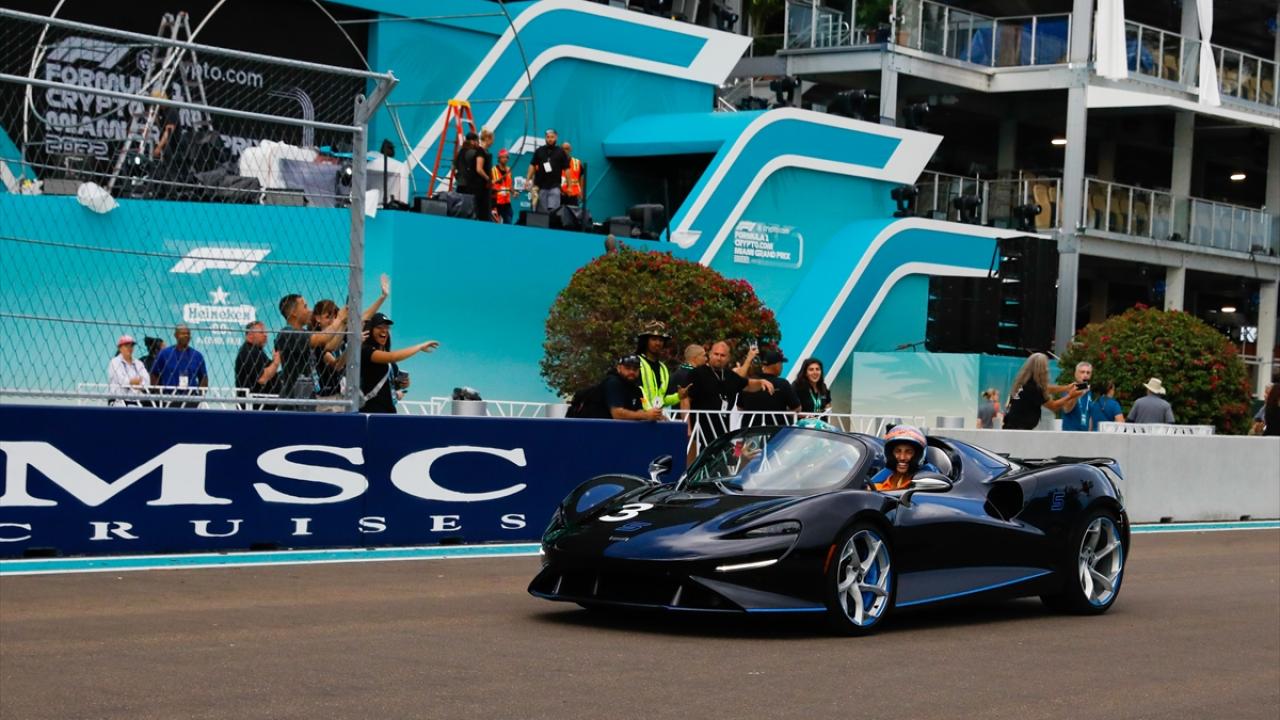 McLaren pilotu Daniel Ricciardo