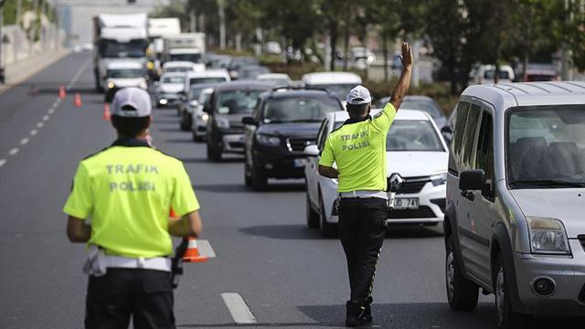 Bayramda trafik denetimlerinde 210 bin 352 personel görev yapacak