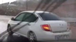 Diyarbakır'da sağanak: Sürücüler ilerlemekte güçlük çekti