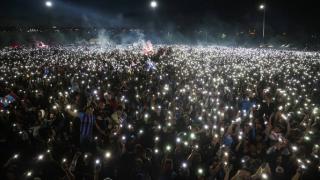 Trabzonspor'un şampiyonluk coşkusu: Binlerce taraftar Yenikapı'ya akın etti
