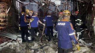 Bursa'da AVM'deki bir mağazanın tavanı çöktü: Çalışmalar sürüyor