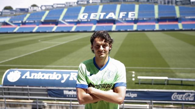 Sezonun en iyi futbolcusu olarak Enes Ünalı seçildi