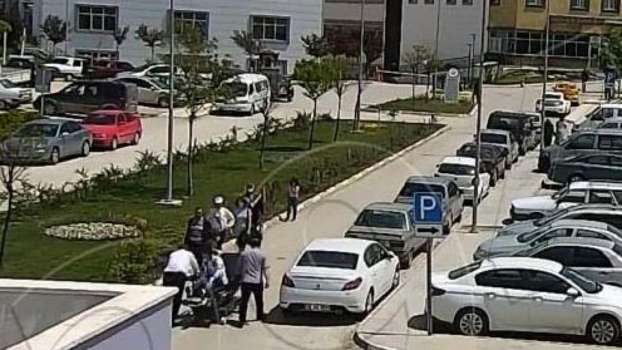 Epilepsi nöbeti geçiren yolcuyu hastaneye yetiştirdi