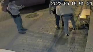 Elektrik kablolarını çalan hırsızı bekçiler suçüstü yakaladı