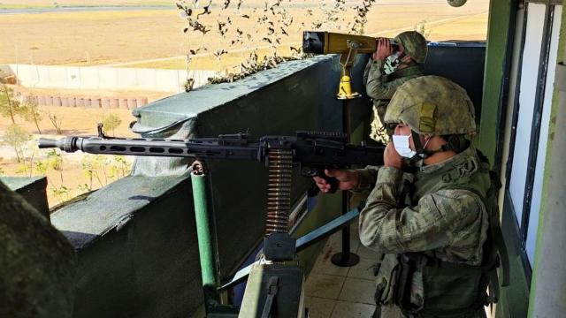 Yunanistana geçmeye çalışan 27 terör örgütü üyesi yakalandı