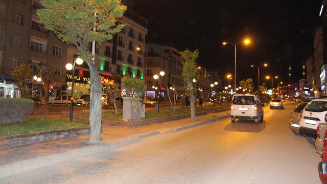 Ses hızını aşan askeri uçaklar "sonik patlama"ya neden oldu