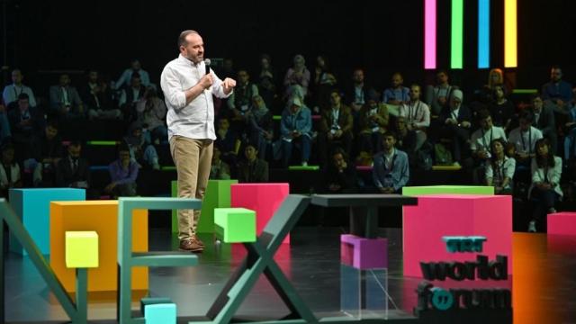 Dünyaca ünlü genç isimleri bir araya getiren “NEXT by TRT World Forum” geniş katılımla gerçekleşti