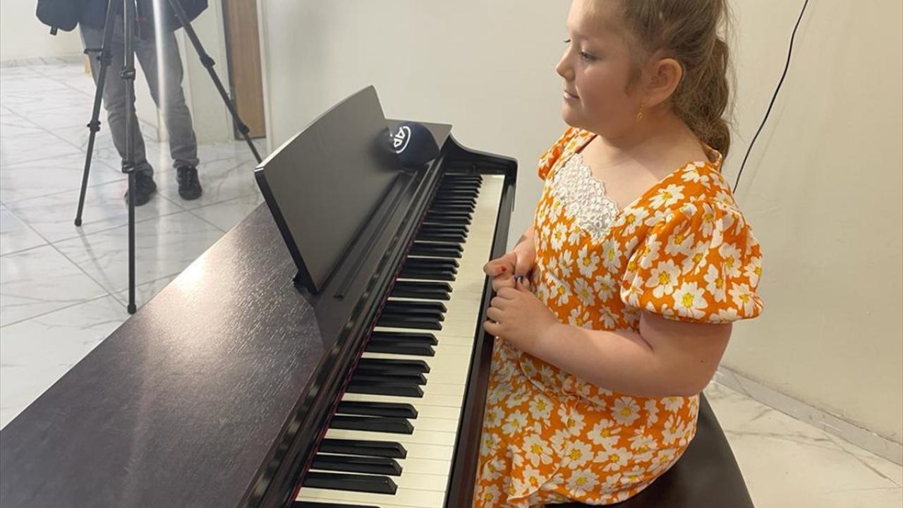 "Bestelerime isim koyuyordum ama sayıları 40`ı geçince isim koyamıyorum artık"