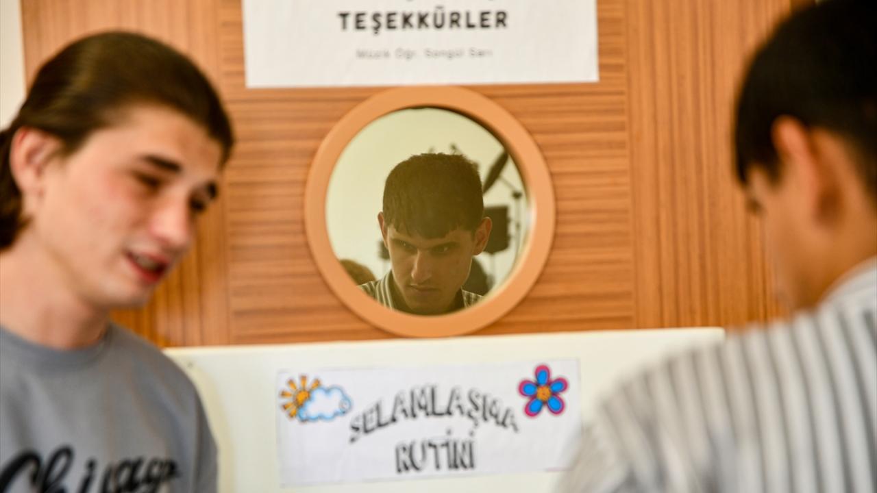 "Toplumda kendimi daha iyi ifade edebiliyorum"