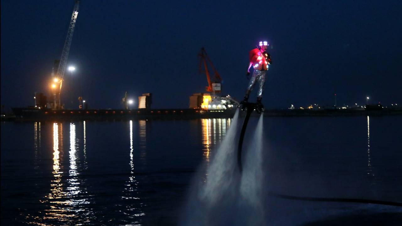 Samsun'da flyboard gösterisi