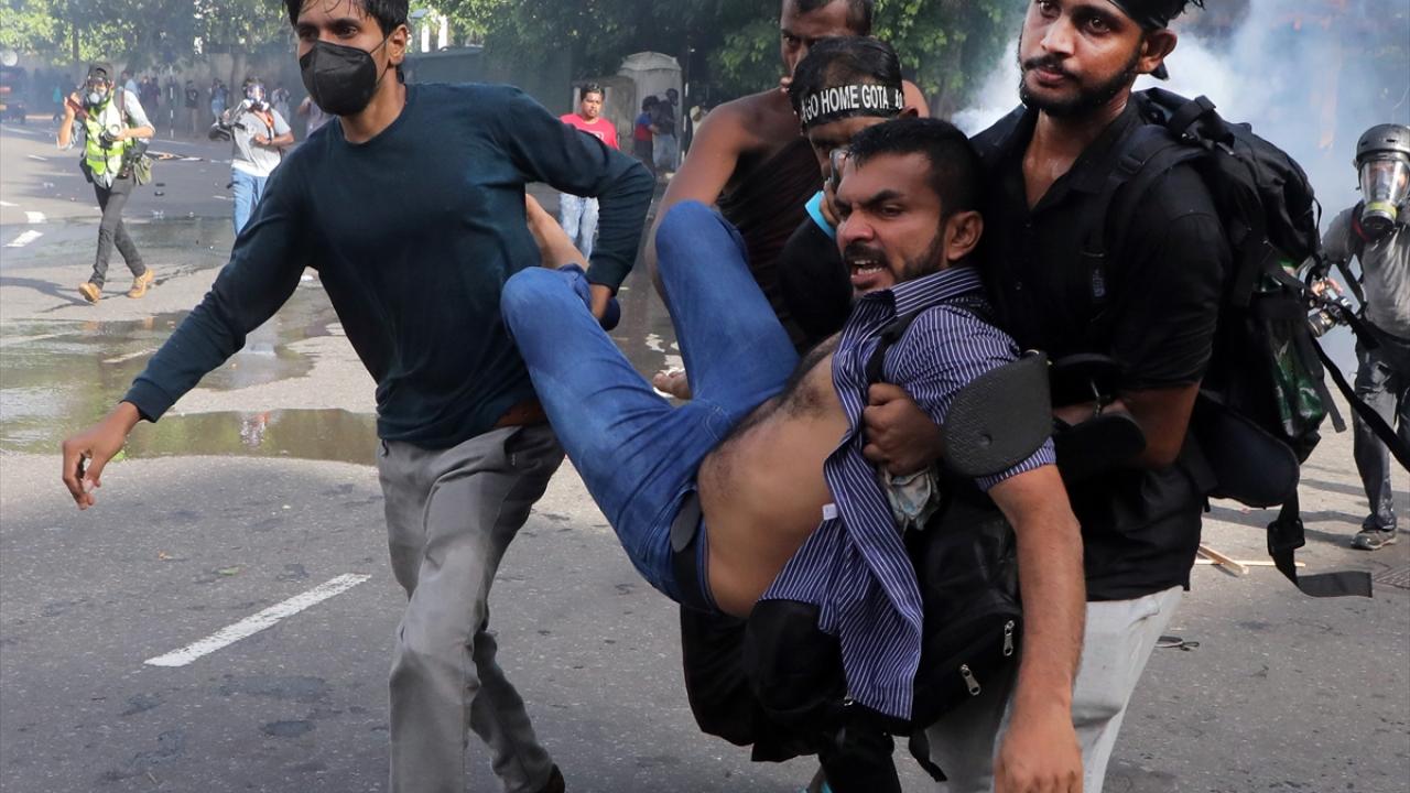 ﻿Sri Lanka`nın yeni başbakanı, mevcut durumdan eski yönetimi sorumlu tuttu