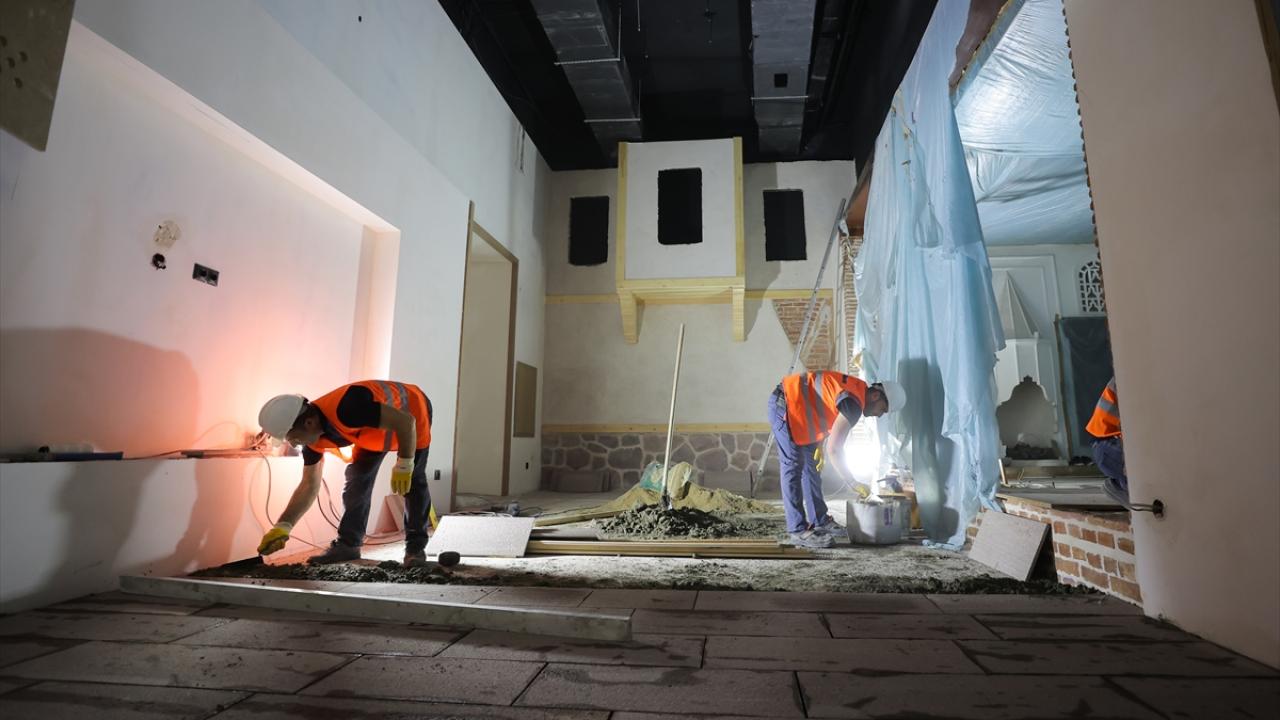 "Geleneksel bir Ankara sokağı canlandırıyoruz"