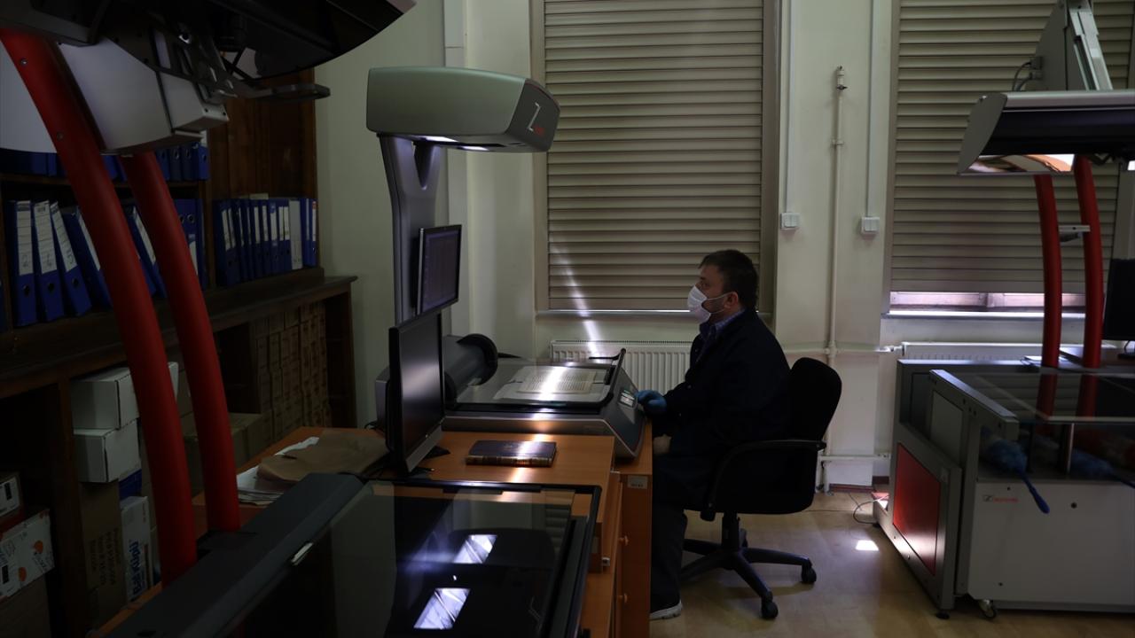 Osmanlı`dan Atatürk`e pek çok eser bir arada