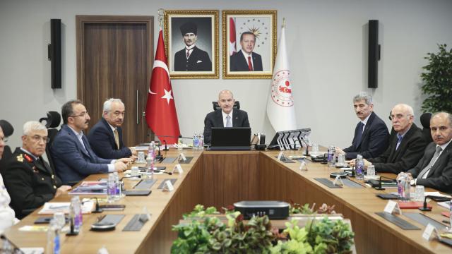 İçişleri Bakanı Soylu, valilerle göç ve metamfetamin konularını görüştü