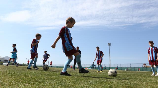 Trabzon ve Rizedeki Ukraynalı sporcular Türkiyeye müteşekkir