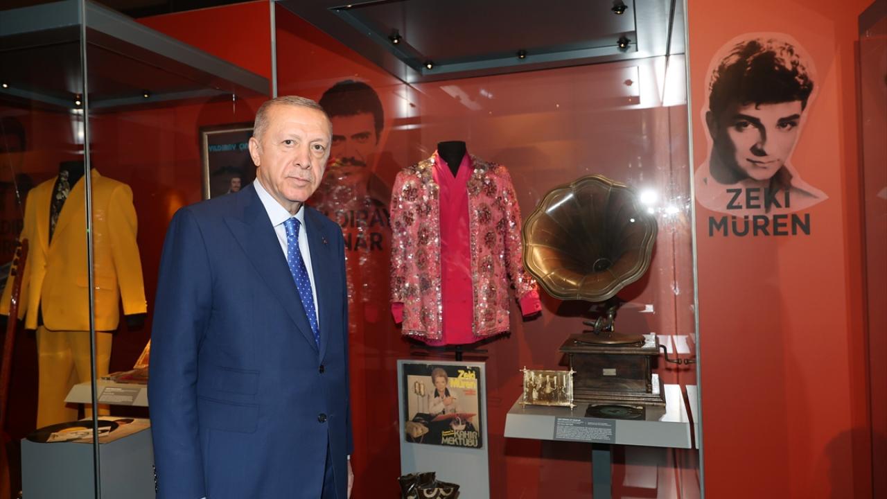 Cumhurbaşkanı Erdoğan`dan sergi paylaşımı