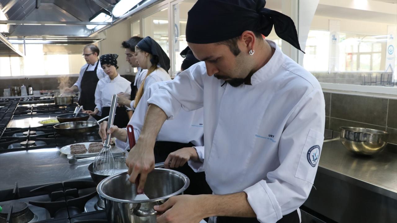"Yemek yapmaktan zevk alıyorum"