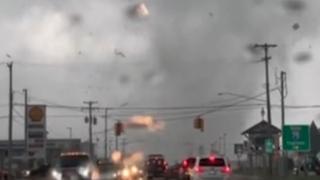 ABD'yi hortum vurdu: Acil durum ilan edildi