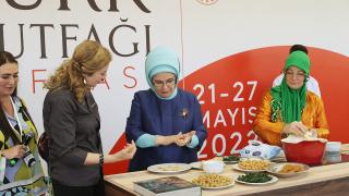 Emine Erdoğan "Balıkesir Gastronomi Festivali"ne katıldı