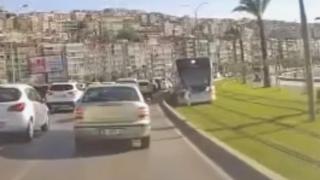 Yolun karşısına geçmeye çalışırken tramvay çarptı