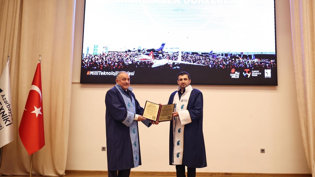 Bayraktar Bakü`de Mig-29 savaş uçağıyla uçtu