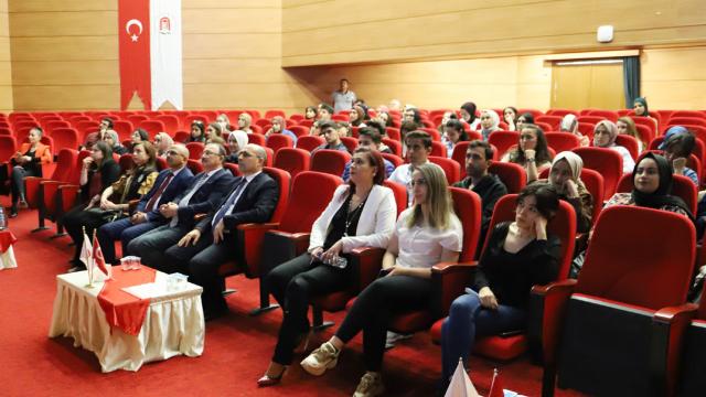 Amasyada üniversite öğrencilerine siber güvenlik semineri verildi