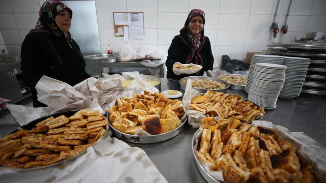 `Türk Mutfağı Haftası`nda Çanakkaleye özgü lezzetler ikram edildi
