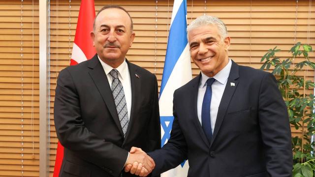 Bakan Çavuşoğlu İsrailli mevkidaşıyla bir araya geldi
