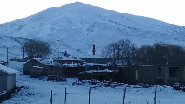 Hazirana sayılı günler kala Bitlise kar sürprizi