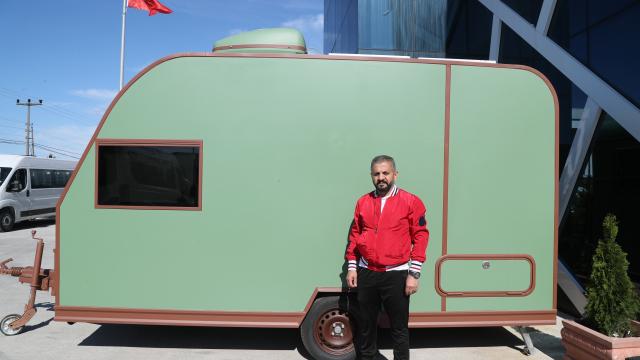 Sakaryalı girişimci hurda araçları karavana dönüştürerek ekonomiye kazandırıyor