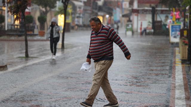 Edirnede sağanak etkili oldu