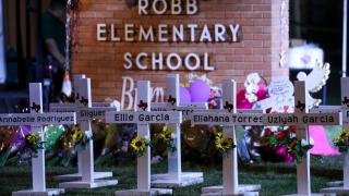 Teksas'ta 19 çocuğu öldüren saldırgan öncesinde sosyal medyadan uyarı yapmış