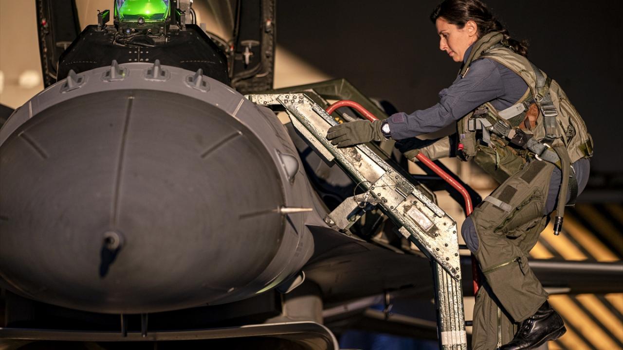 "Nizamiyeden girdiğim anda evi dışarıda bırakıyorum"