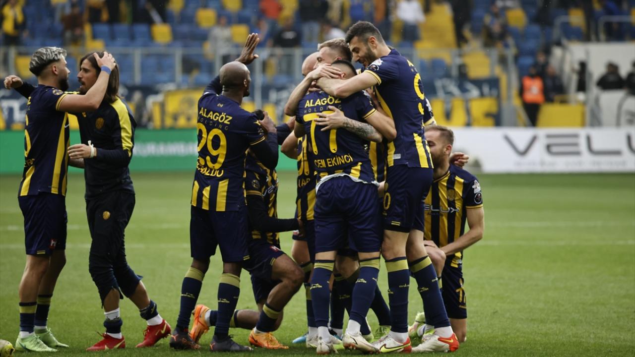 Başkanın zor kararı, teknik direktörün acı günü...