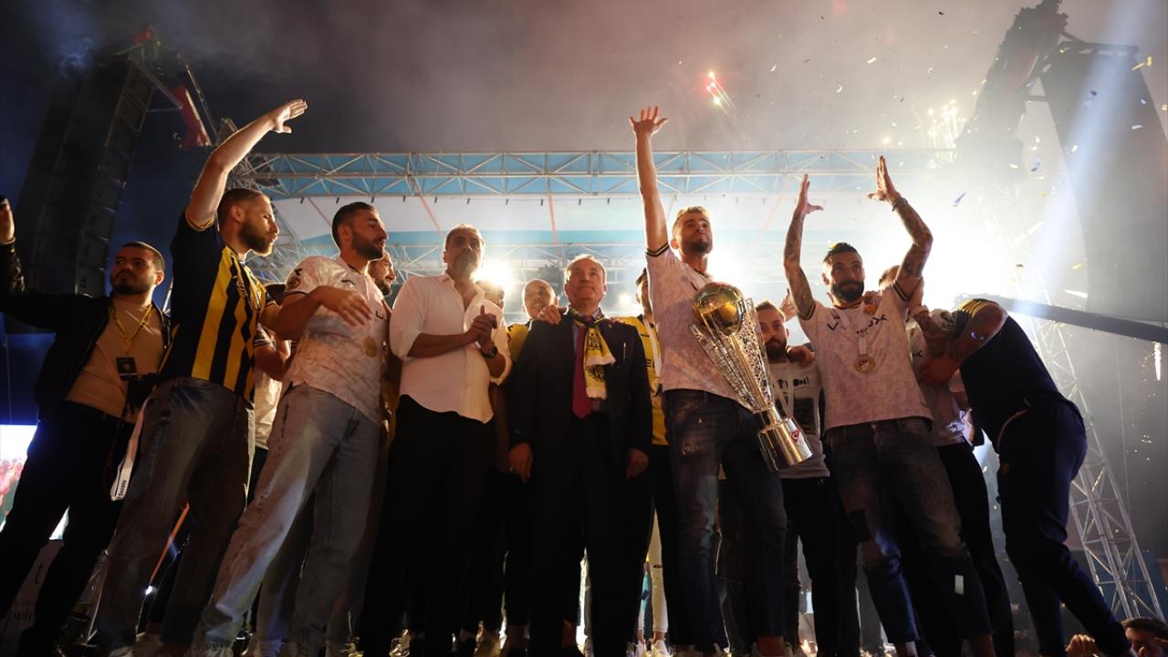 Şampiyonluk kutlaması