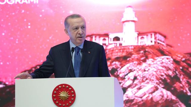 Cumhurbaşkanı Erdoğan: Artık bu millete hizmet edenlerin kılına kimse dokunamaz
