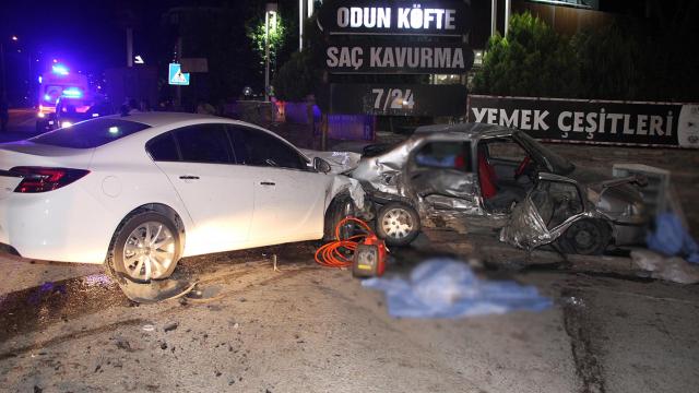 Manisada trafik kazası: 4 ölü, 2 yaralı