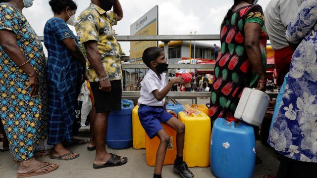 Sri Lanka, tarihinin en ağır ekonomik kriziyle karşı karşıya