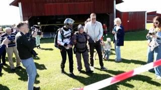 İsveçli kadından yeni rekor: 103 yaşında paraşütle atladı