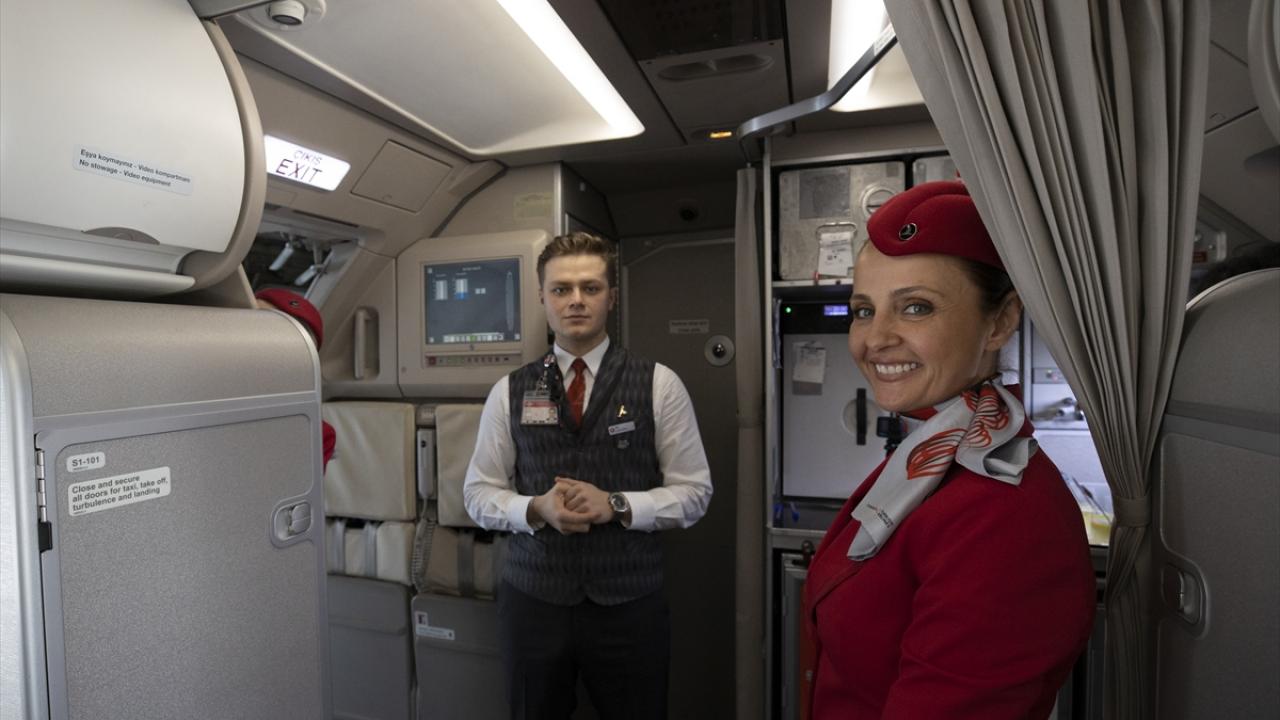 Meslek hayatının yaklaşık 22 bin saatini uçuşta geçirdi