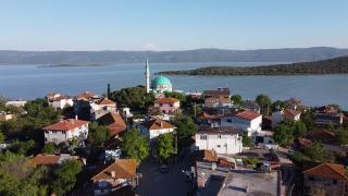 Eskikaraağaç’ta Adem amca ve Yaren leylek bereketi