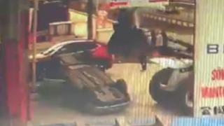 Kepçe operatörü kovaladığı otomobile takla attırdı