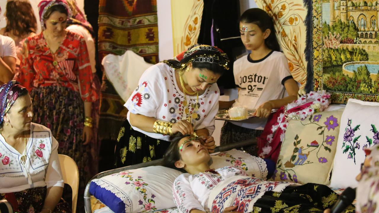 "Geleneklerimize devam edelim"