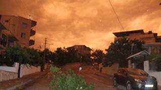 Aydın'da fırtına ve sağanak etkili: Gökyüzünü toz bulutu kapladı