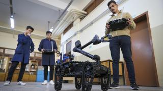 Öğrencilerin ilk işi "Mehmetçiğin robot yardımcıları" oldu