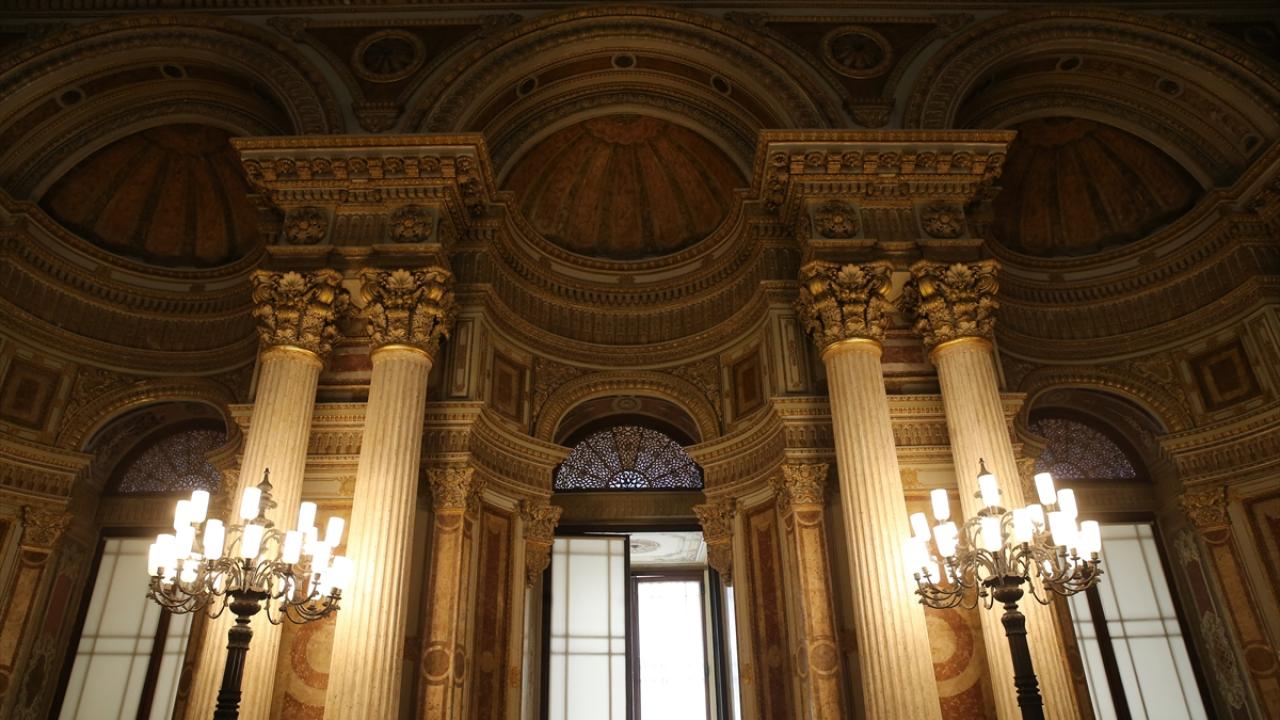 Türkiye`deki en büyük monoblok saray