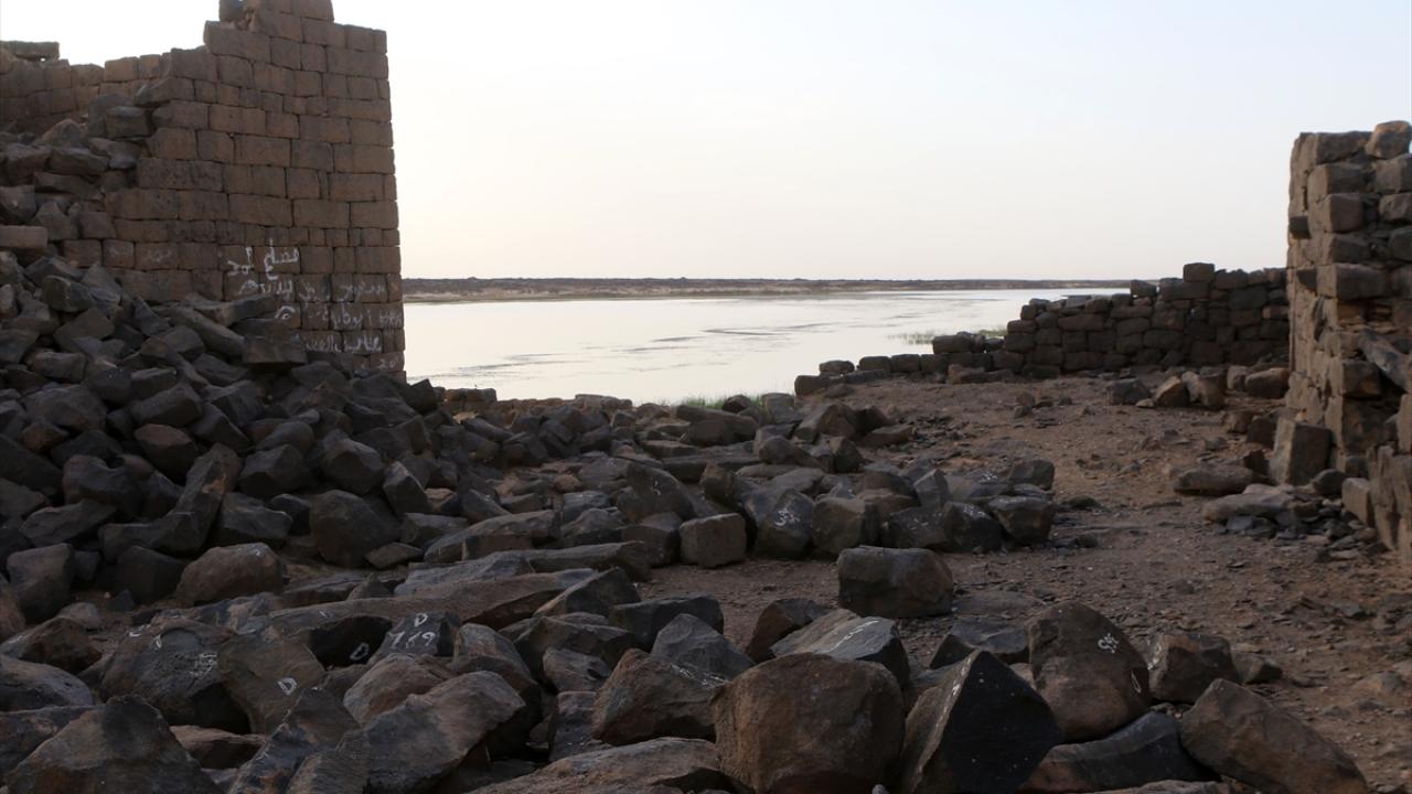 Tarihi dönemlere tanıklık eden saray