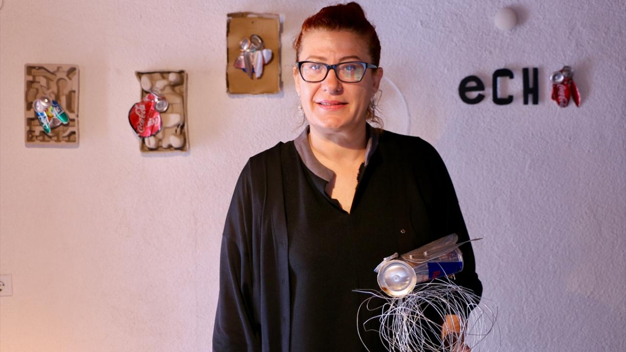 Yapıştırıcı ya da boya kullanmıyor